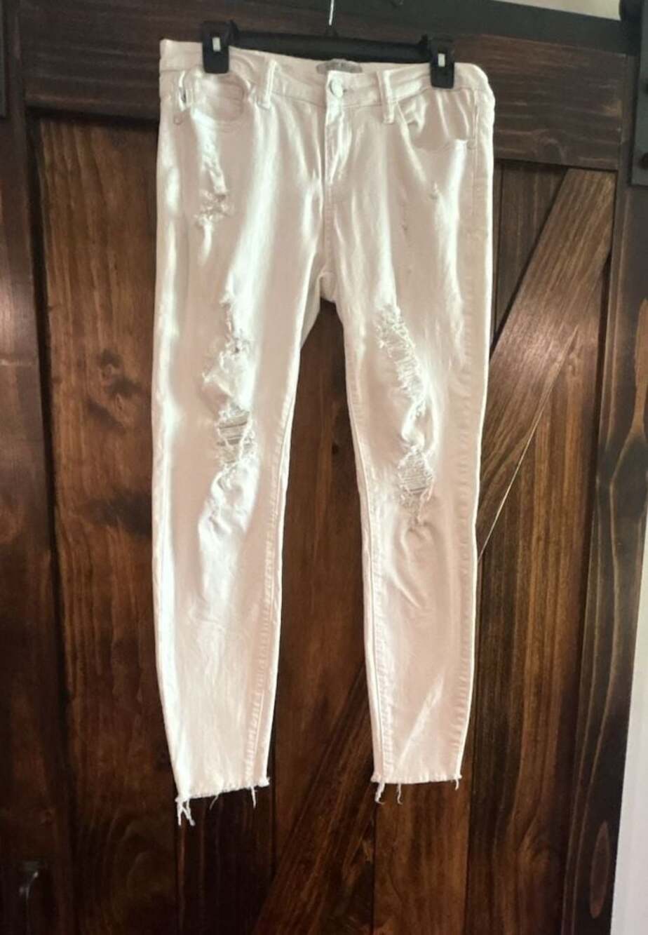 Judy Blue White Distressed Skinny Jeans with Raw Hem